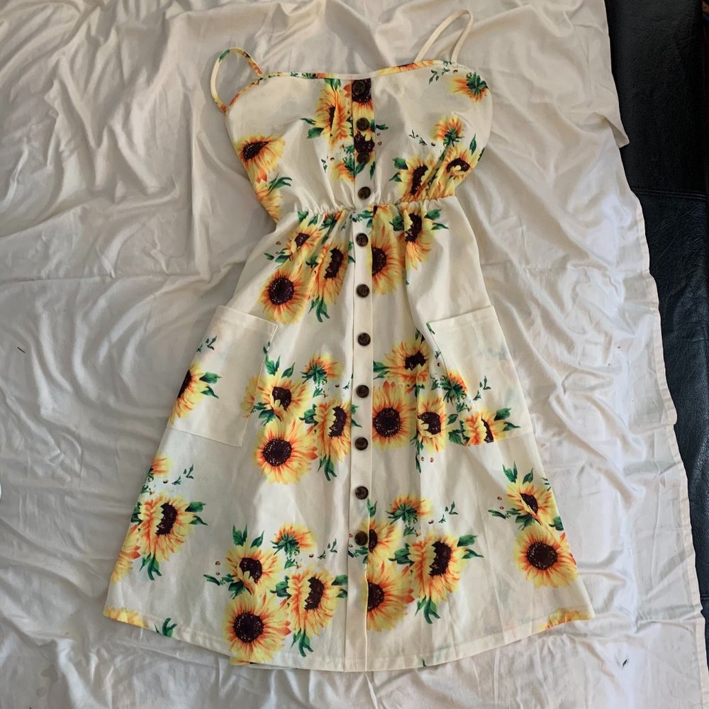 ZAFUL Button Sunflower Print Midi Dress